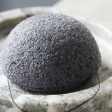 Konjac Charcoal гъба за измиване на лице с активен въглен за мазна и комбинирана кожа